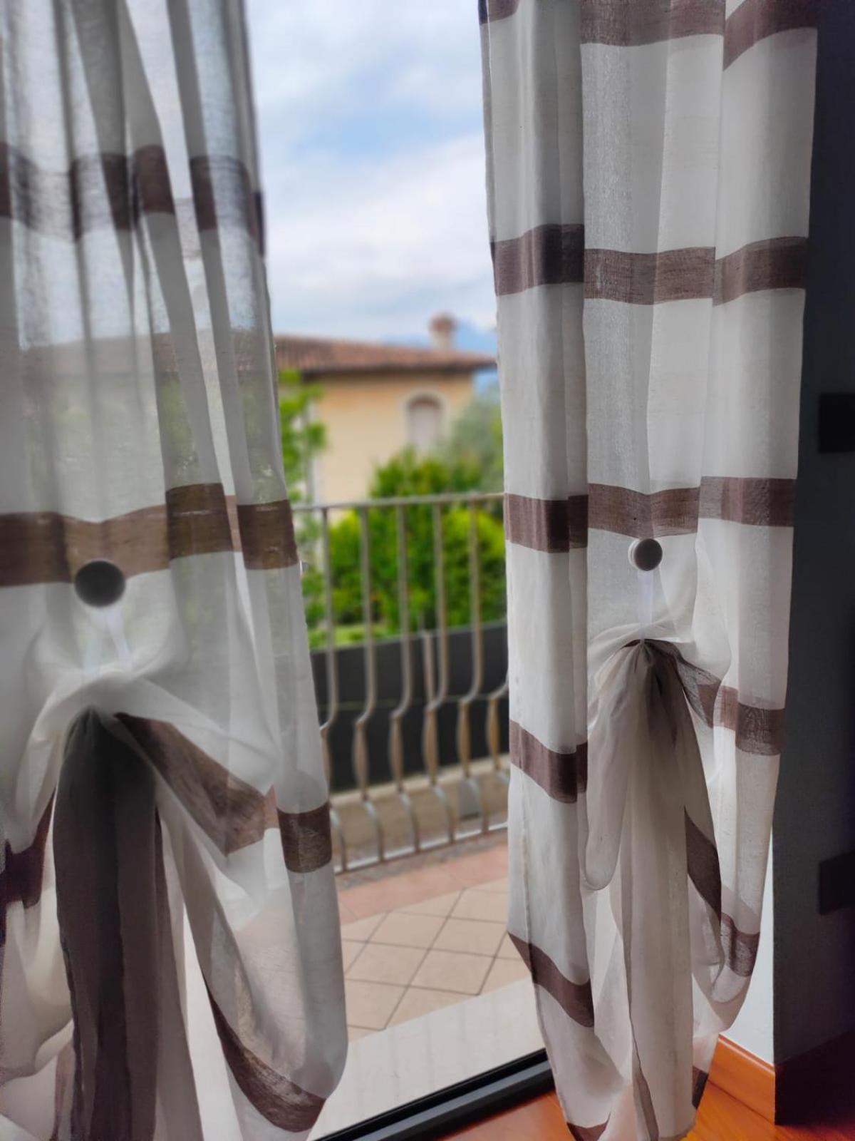 Garda Dreams Apartment Torri Del Benaco Exterior foto